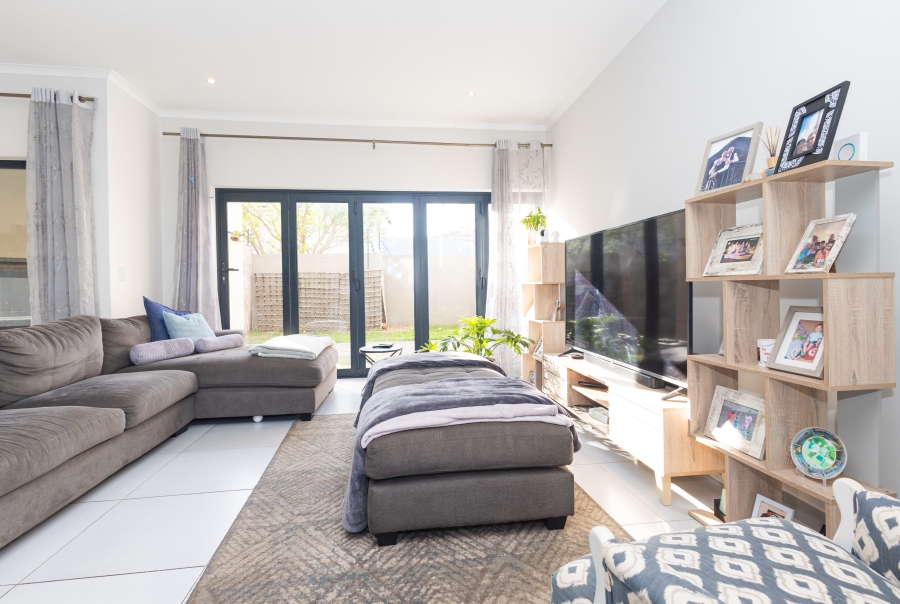 3 Bedroom Property for Sale in Parklands North Western Cape